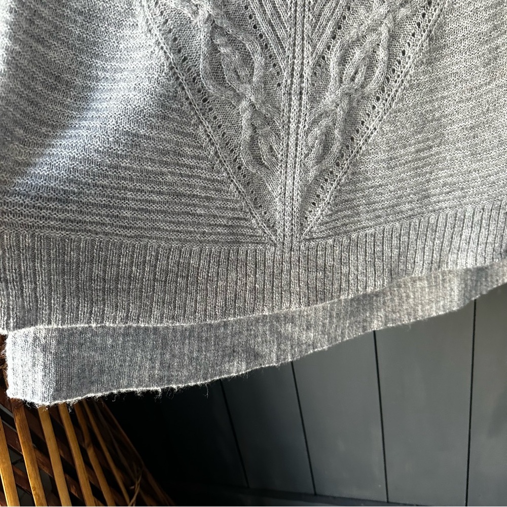 NEW White House Black Market Women’s S Cowl Neck Sleeveless‎ Sweater Light Grey - Picture 6 of 11